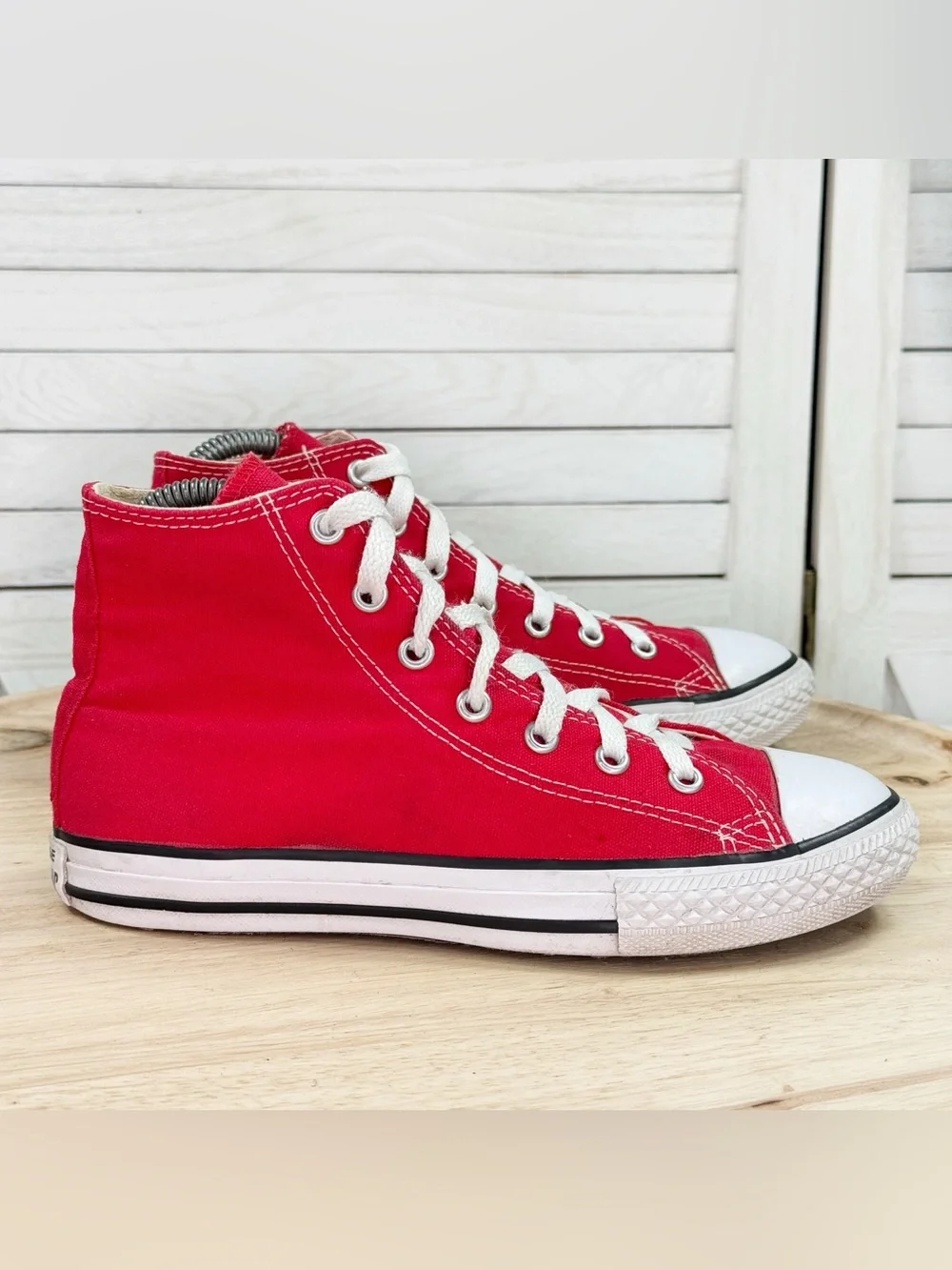 Converse Chuck Taylor Canvas High Top Sneakers Red White Youth Size 3 Big Kids